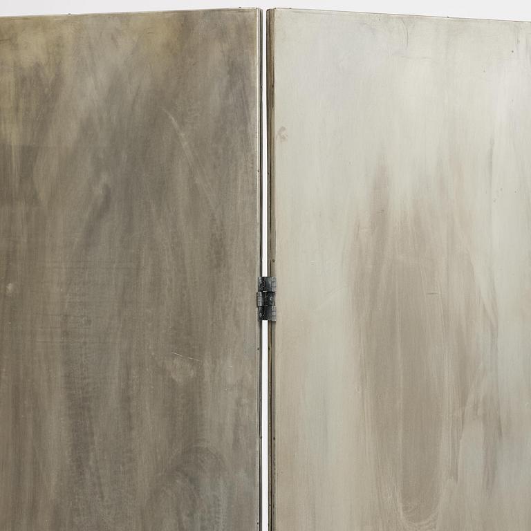Mats Theselius, a "Rörligt objekt" room divider, Källemo, Värnamo post 1989.