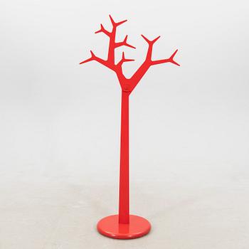 Michael Young och Katrin Peterdottir, tamburmajor/klädhängare sent 1900-tal/2000-tal.