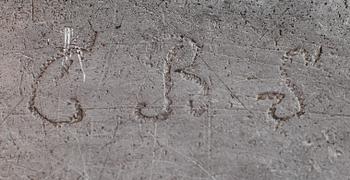 FAT, tenn, otydliga stämplar möjligen Baltzar Rokus, Arboga 1743-1788.