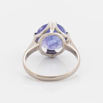 Ring, med tanzanit.