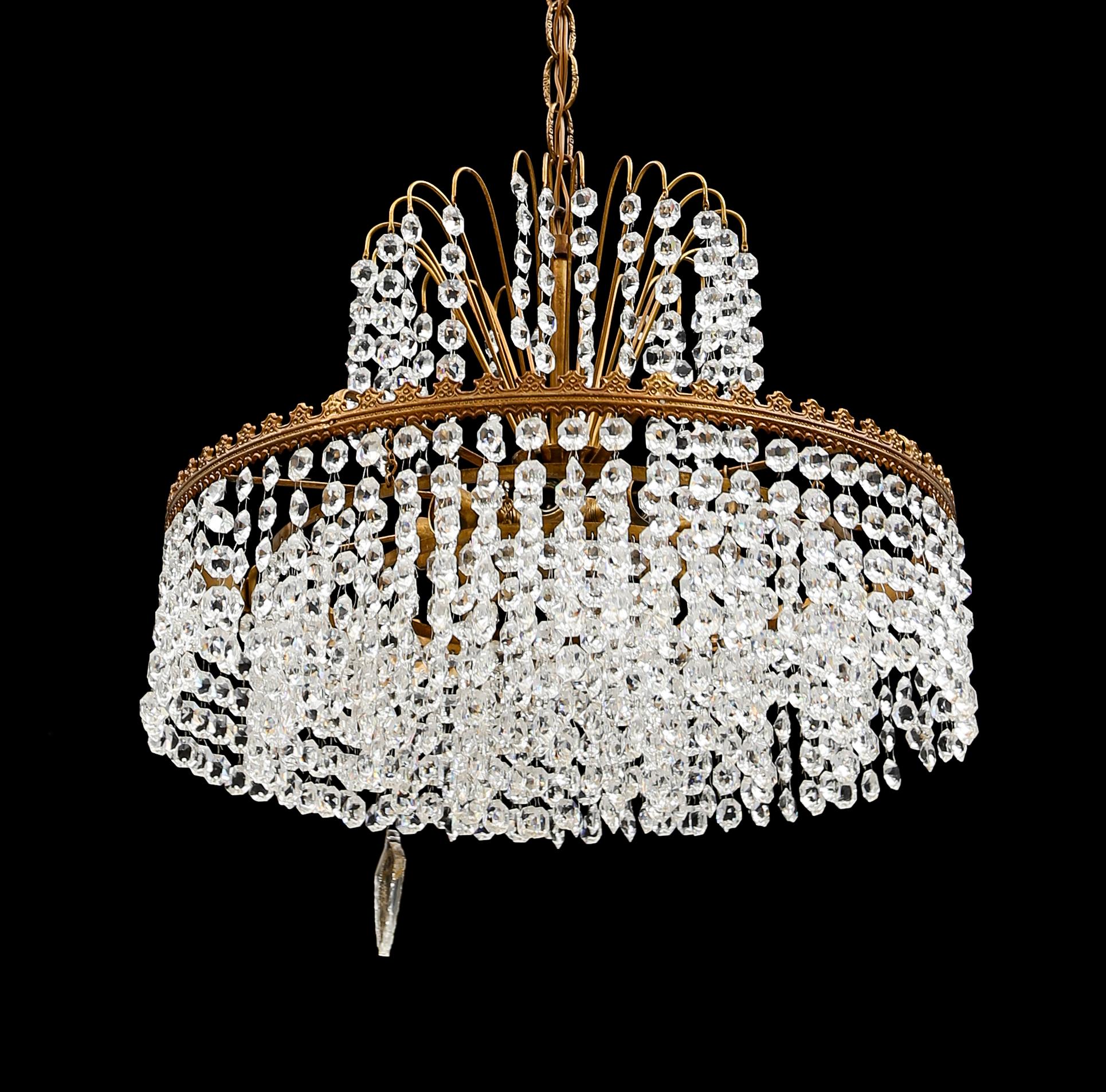 TAKKRONA, 1900-talets andra hälft. Höjd ca 34 cm.