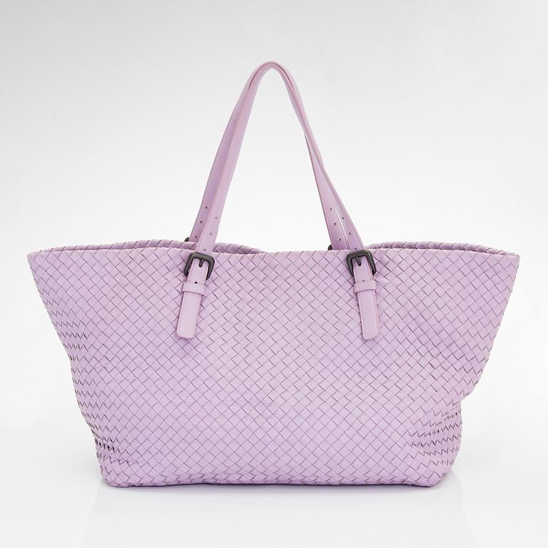 Bottega Veneta, a 'Cesta Tote' bag.