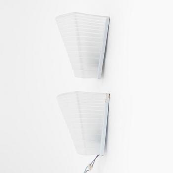 Angelo Mangiarotti, a pair of 'Pergamo 30' wall lights, Artemide, Italy.