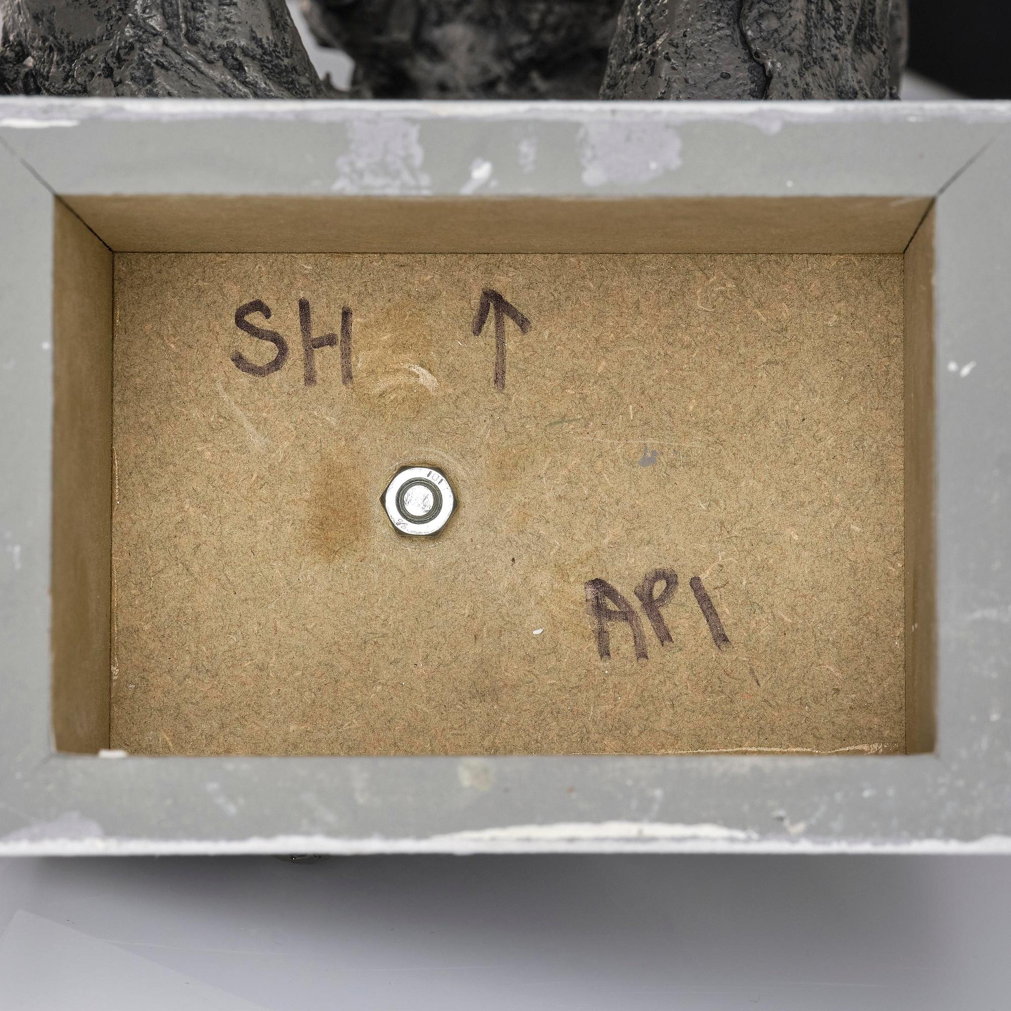 Sean Henry, "Seated man".