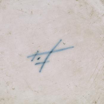 A Meissen chocholat pot with cover, 18th Century.