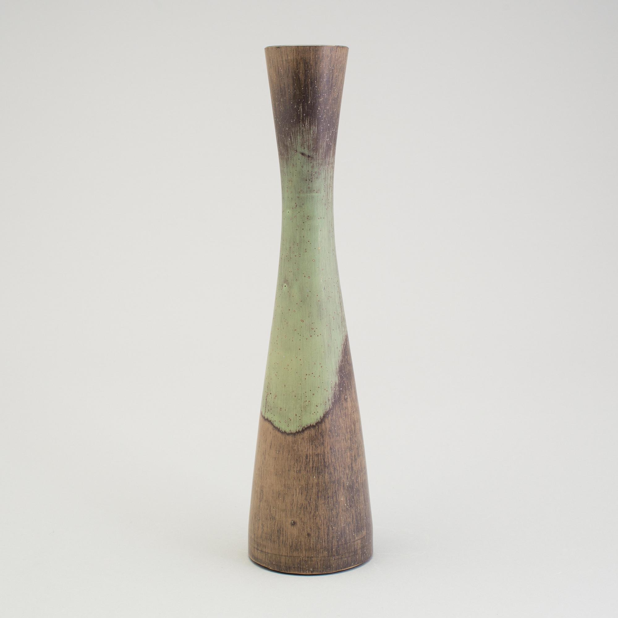 STIG LINDBERG, a stoneware vase, Gustavsberg 1951.