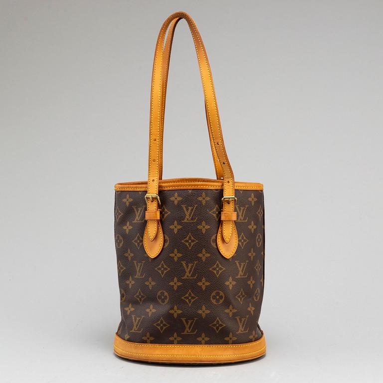 LOUIS VUITTON, Monogram Petit Bucket with pochette.