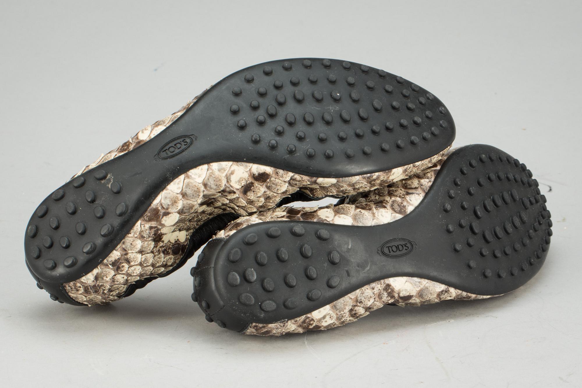 SKOR, Tod's.