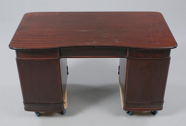 SKRIVBORD, jugend, omkring 1910.