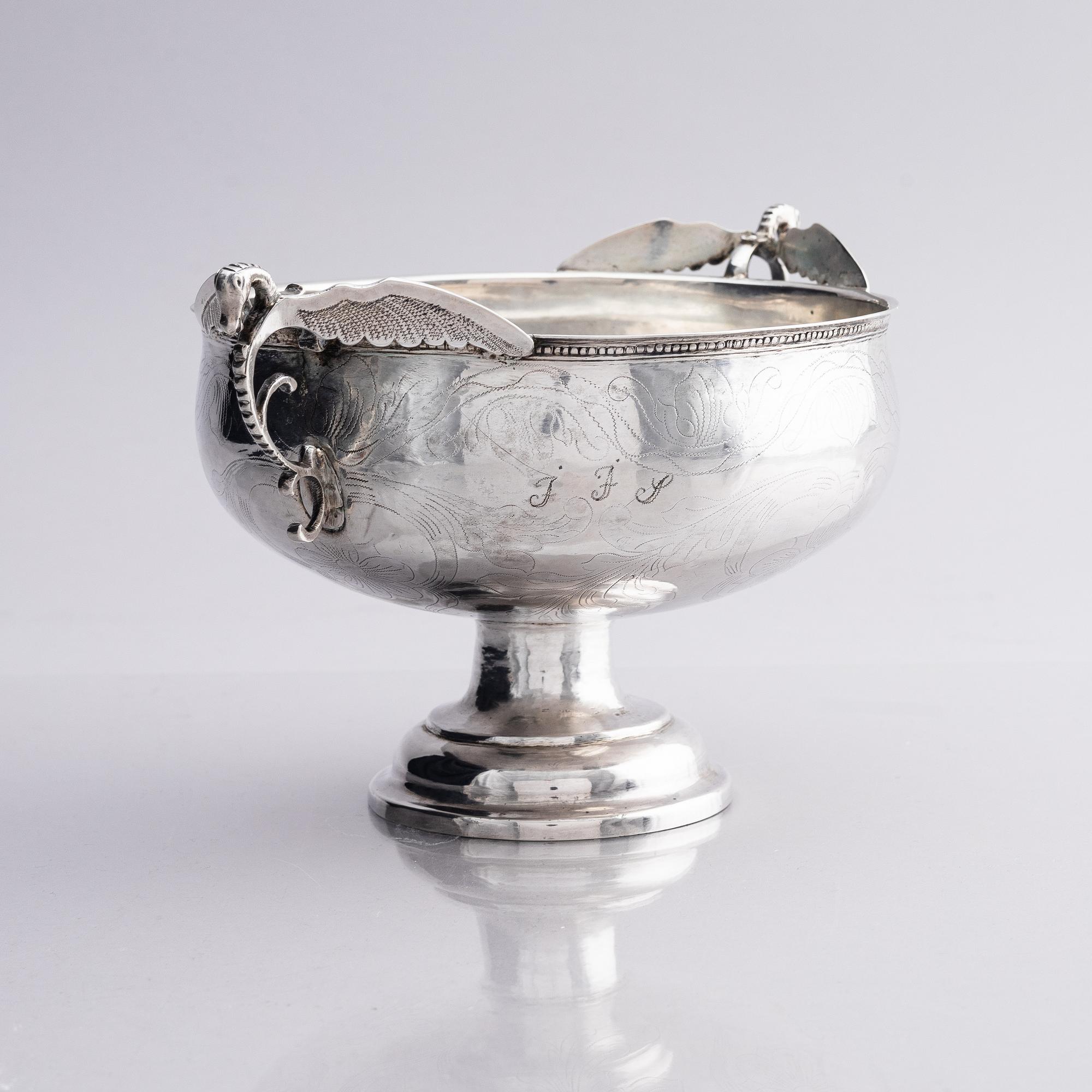 A Swedish 18th century silver bowl, mark of Christoffer Bauman, Hudiksvall 1795.