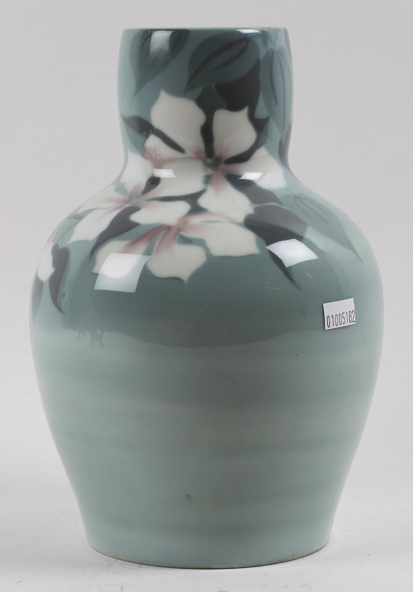 VAS, porslin, jugend, Nils Emil Lundström, Rörstrand.  1900-talets början.