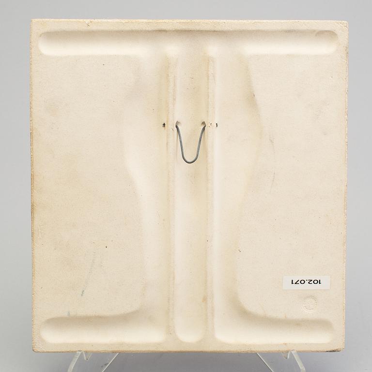 STIG LINDBERG, a stoneware wall plaque, Gustavsberg 1960/70s.