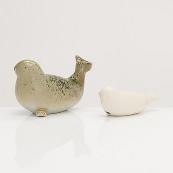 Lisa Larson, figuriner, 2 st, stengods, Gustavsberg, 1900-talets andra hälft.