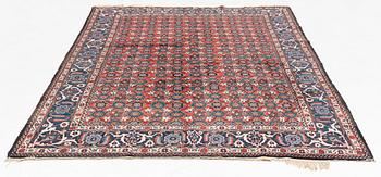 A semi-antique Veramin carpet, ca 315 x 201 cm.