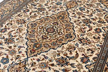 Carpet, Keshan, approx. 350 x 242 cm.