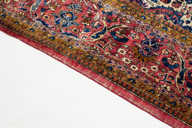 A rug, antique, silk Kashan, ca 208 x 131,5-136 cm.