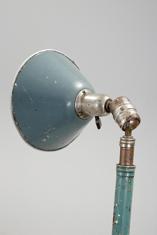 VÄGGLAMPA / INDUSTRILAMPA, "Triplex", Johan-Petter Johansson, 1900-talets mitt.