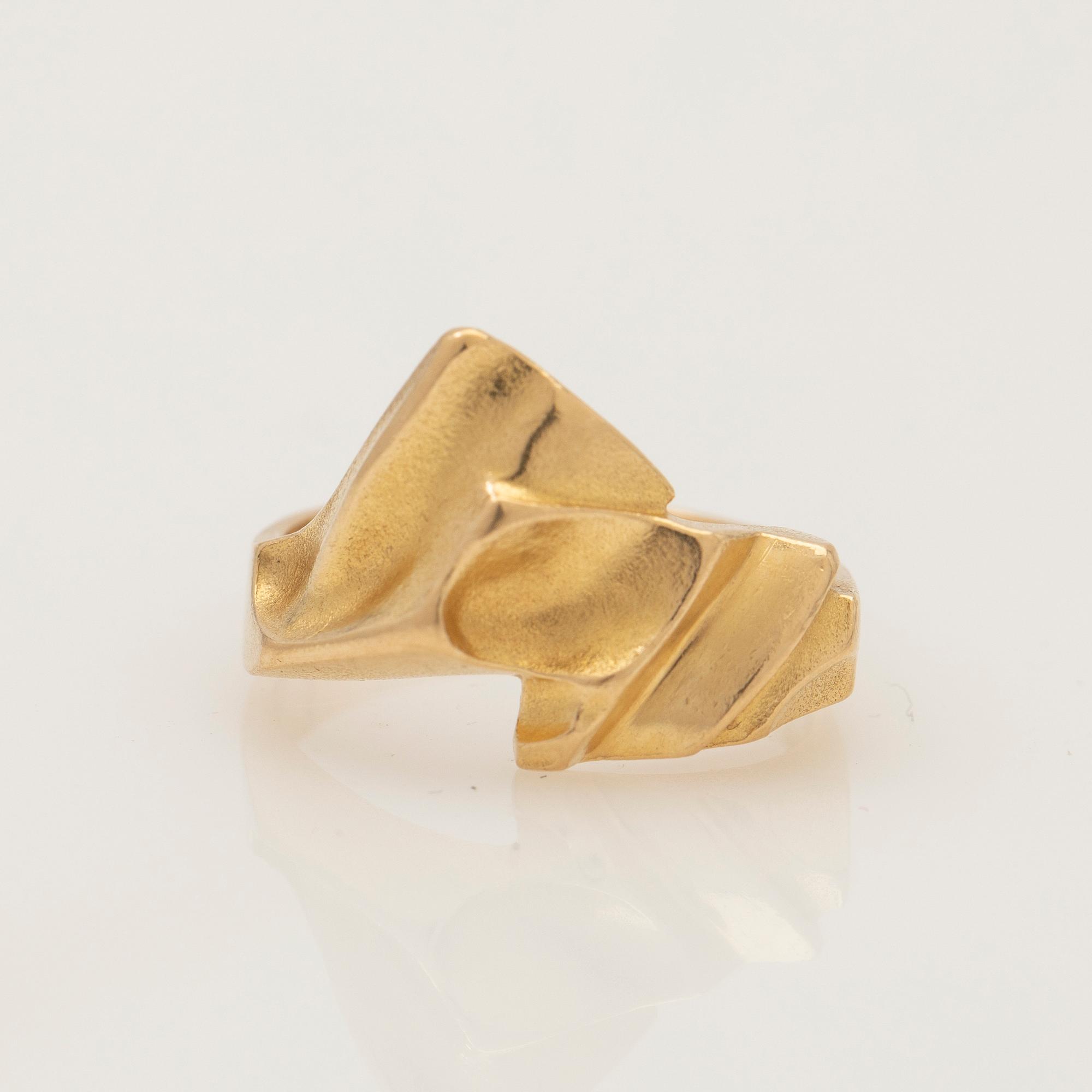 Björn Weckström, ring, 18K gold, Lapponia, Finland.