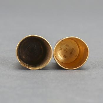 FINGERBORGAR, 2 st. 18k guld. Bl a Gustaf Dahlgren & Co, Malmö 1891. Tot ca 5,3 g.