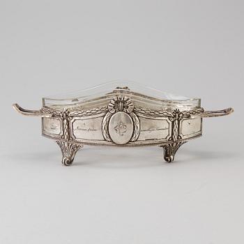 A SILVER JARDINIERE by KARL ANDERSON, Stockholm 1907. Weight ca 248 g.