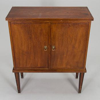Birger Hahl, a 1930's cabinet by A. Salmi Huonekalutehdas.