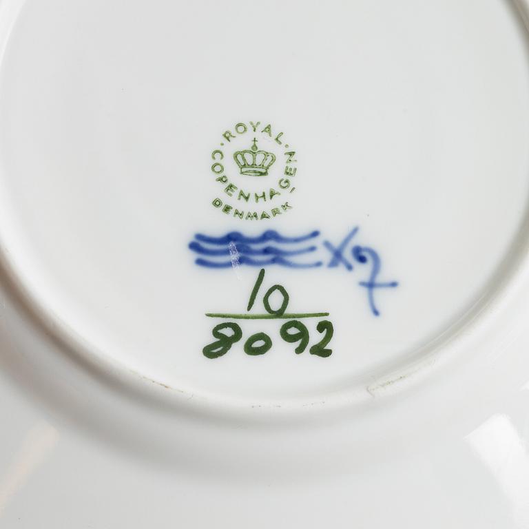 Sevisdelar, porslin, 83 delar, "Blå Blomst", Royal Copenhagen, Danmark.