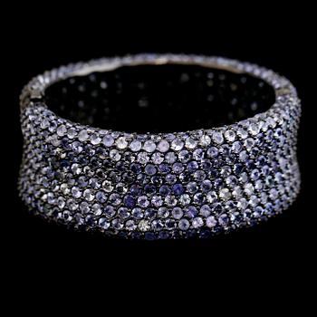 ARMBAND, rodinerat sterlingsilver, tanzaniter. Vikt ca 85 g.