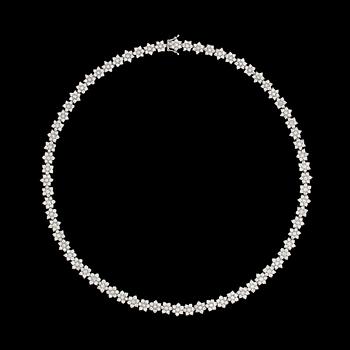 179. A brilliant cut diamond necklace, tot. 17.12 cts.