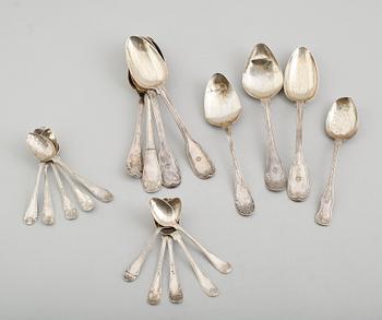 SKEDAR, 18 st, silver, svenska stämplar, 1800-tal. Vikt ca 558 gram.