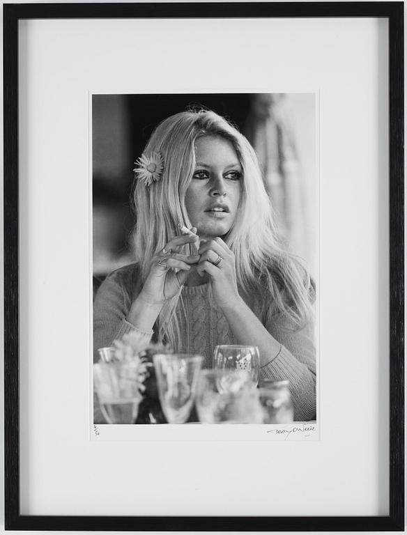 Terry O'Neill, "Brigitte Bardot, Deauville, 1968".