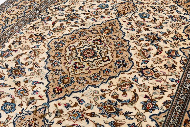 Carpet, Keshan, approx. 350 x 242 cm.