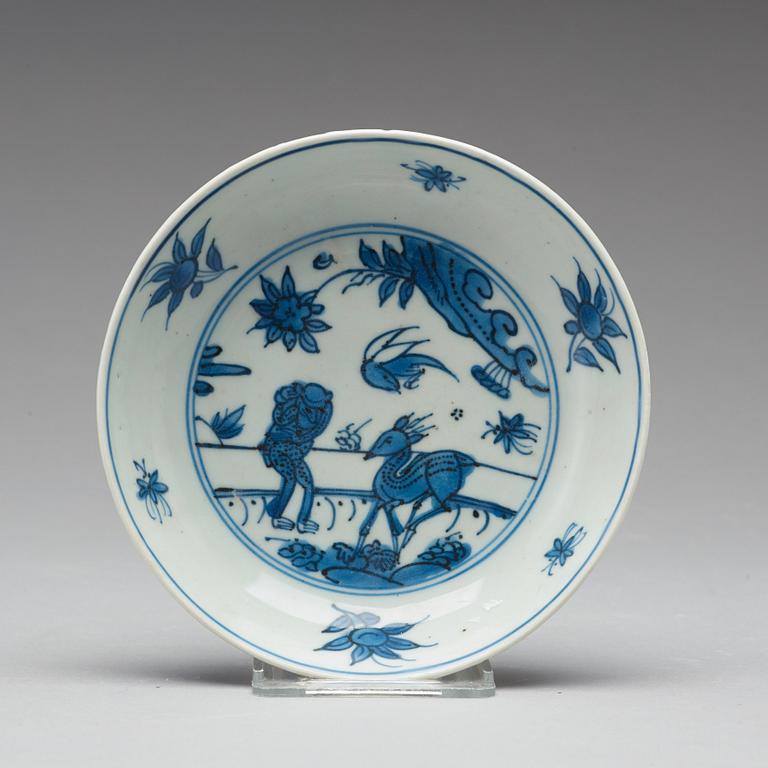 A set of 10 (9+1) blue and white dishes, Ming dynasty, Tianqi/Chongzhen.