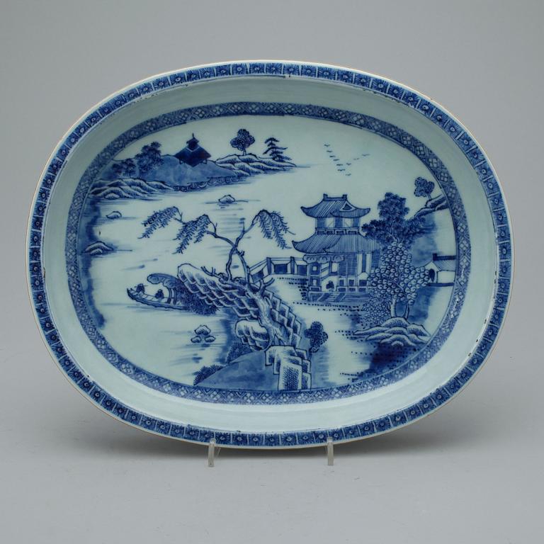 FAT, porslin, Qingdynastin, Qianlong 1736-95.
