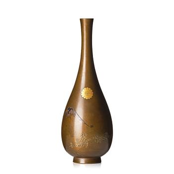 1074. A Japanese bronze vase, Meiji period (1868-1912).