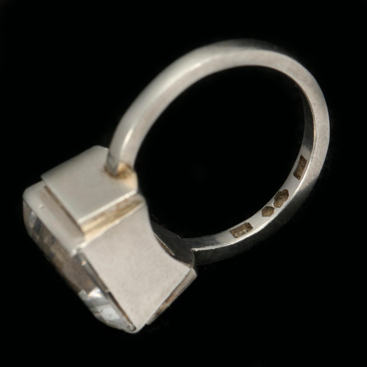 RING, silver och bergskristall, Wiwen Nilsson, stämplad 1940 (?), total vikt 4 g.