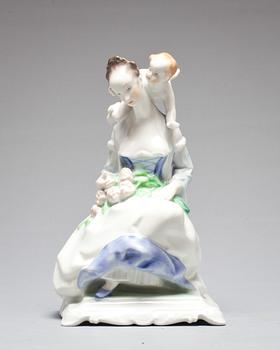 FIGURINER, 2 st. Porslin. Herend och Hollóháza. Ungern.