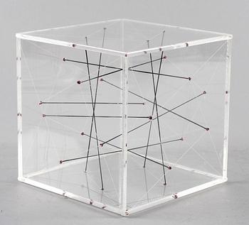 CAJSA HOLMSTRAND. Objekt, sign och dat 2003 samt numrerad 12/40.