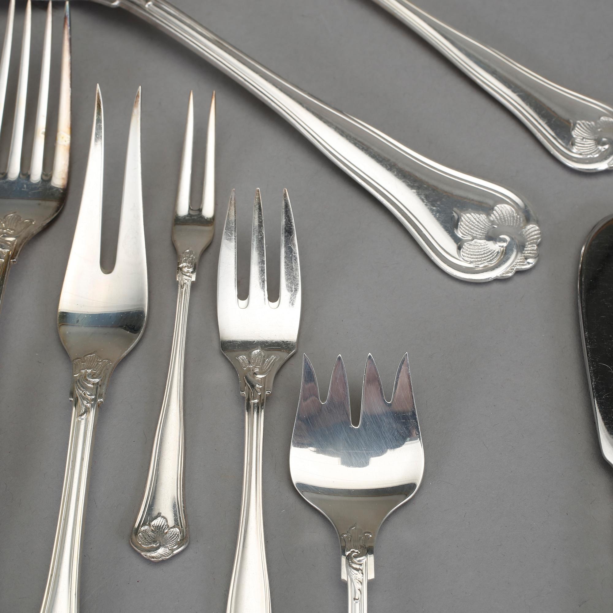 BESTICK, 55 delar, silver, Sachsisk modell, bl a Cohr, Danmark. Total vikt med stålblad ca 2220 gram.