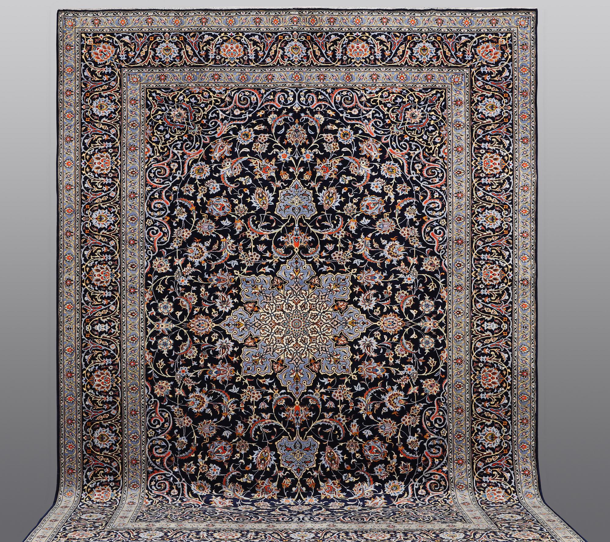 Matto, Kashan, ca                             402 x 307 cm.