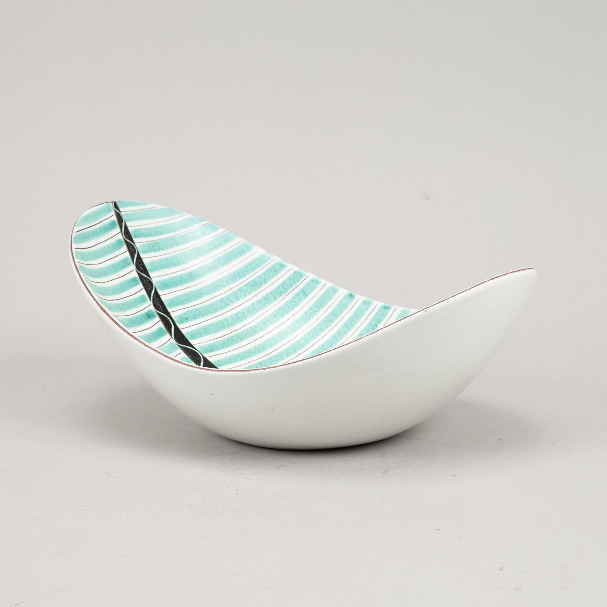 Stig Lindberg, an earthenware bowl, Gustavsberg studio.