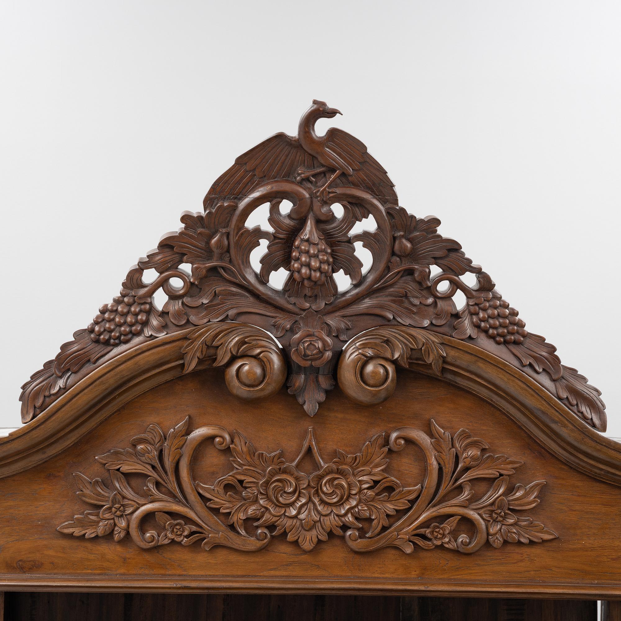 Display cabinet, 20th century,