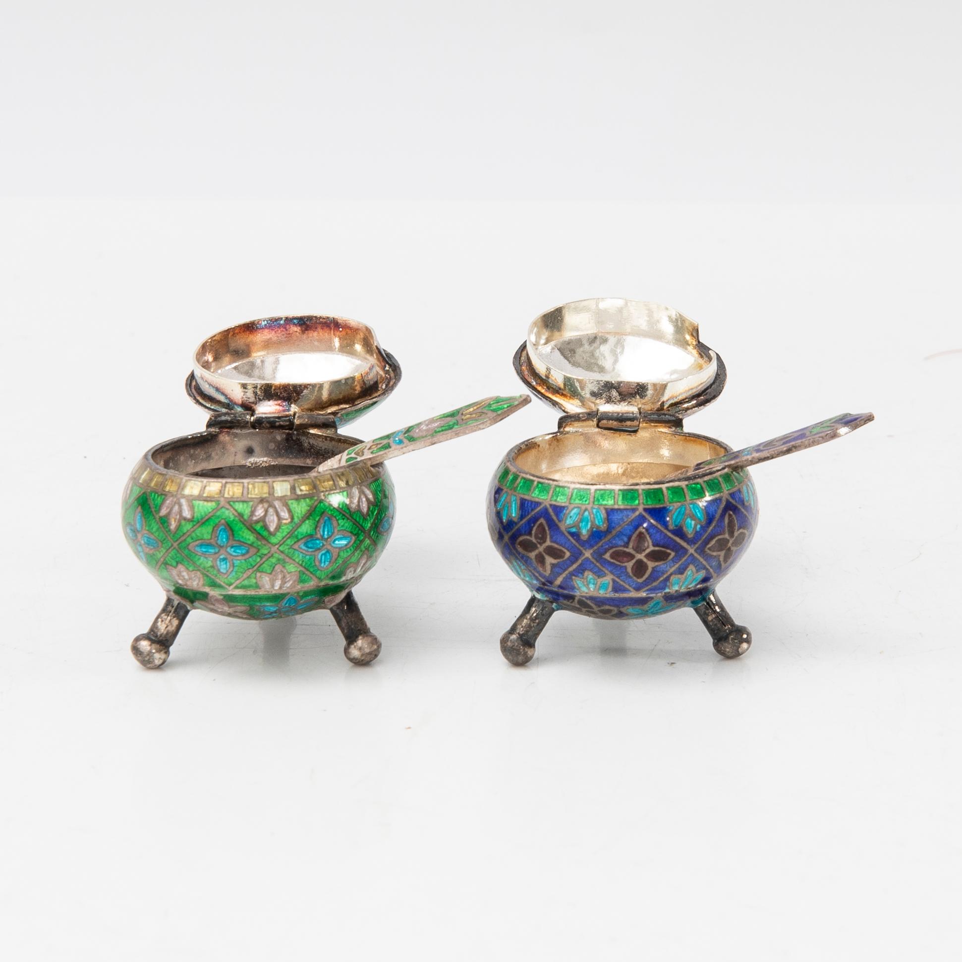 Salt cellars with spoons, China, 20th century.