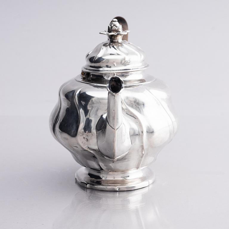A Swedish 18th century small silver tea-pot, mark of Jonas Berg, Stockholm 1756.