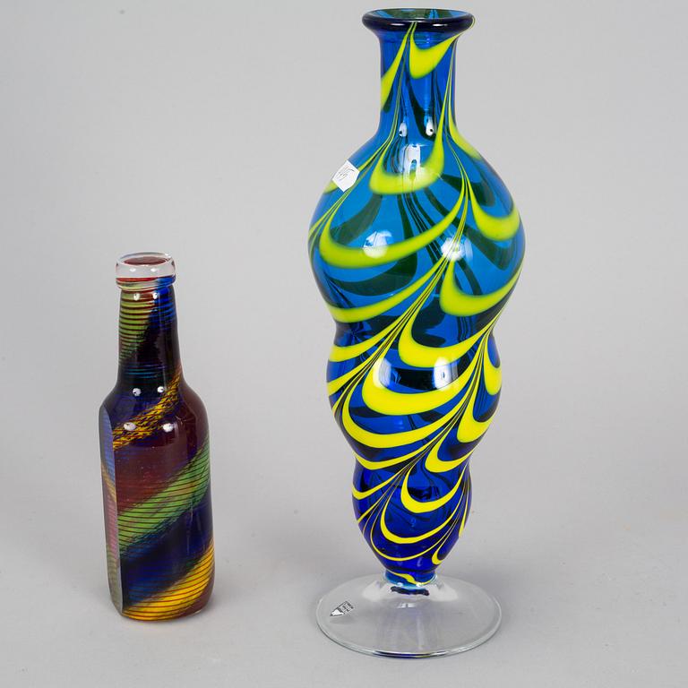 A glass vase and a sculpture, Orrefors and Kosta Boda.