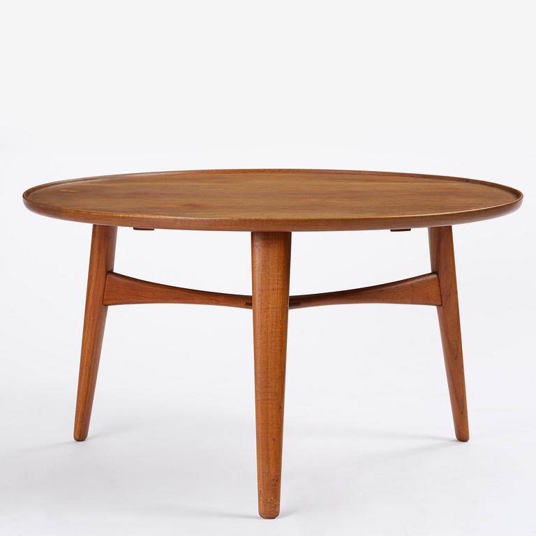Ejner Larsen & Aksel Bender Madsen, a circular teak table model "1804", cabinetmaker Willy Beck, Copenhagen, 1950s.