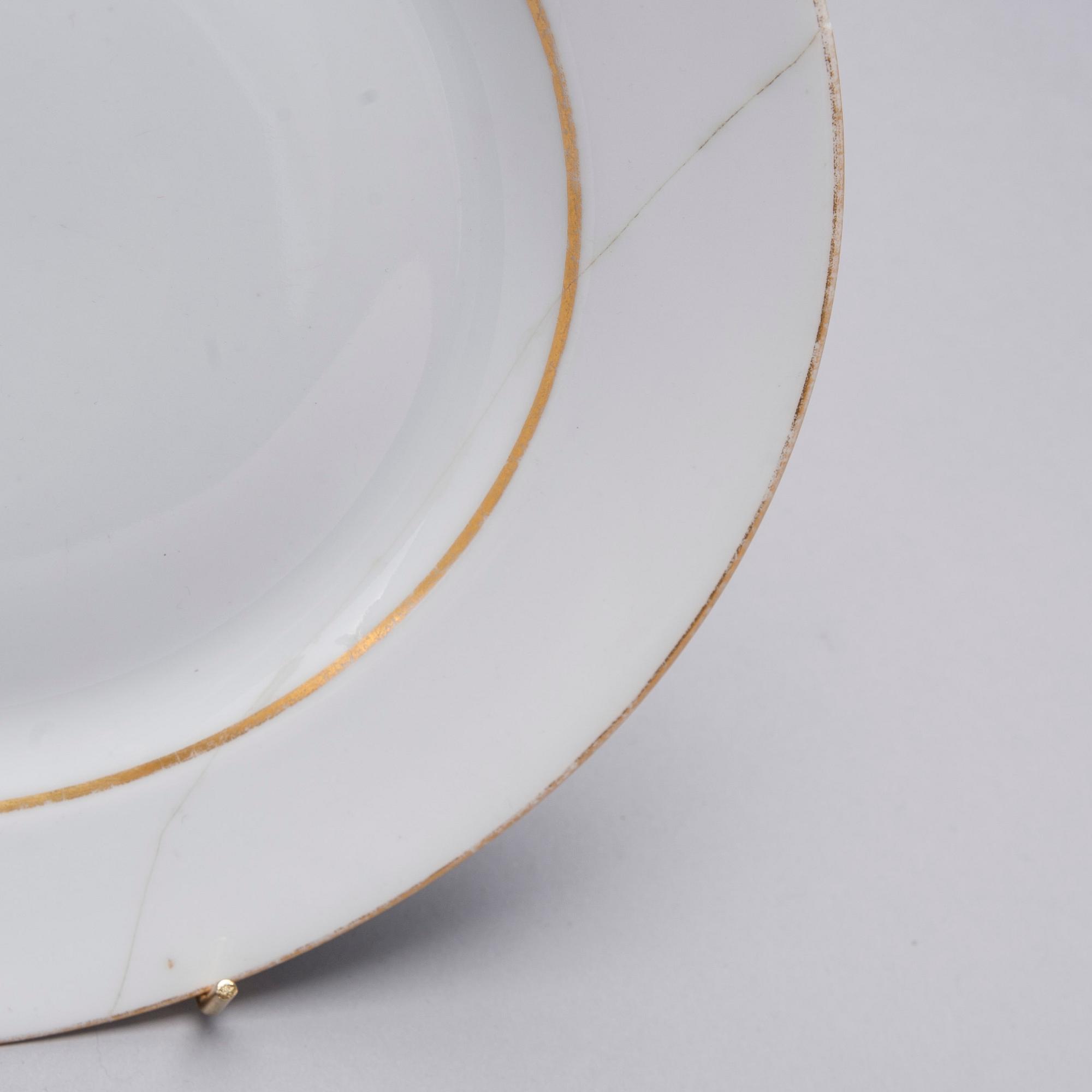 TALLRIK, porslin, Kejserliga porslinsmanufakturen, Nikolaj II:s period (1894-1917), S:t Petersburg, Ryssland 1912.