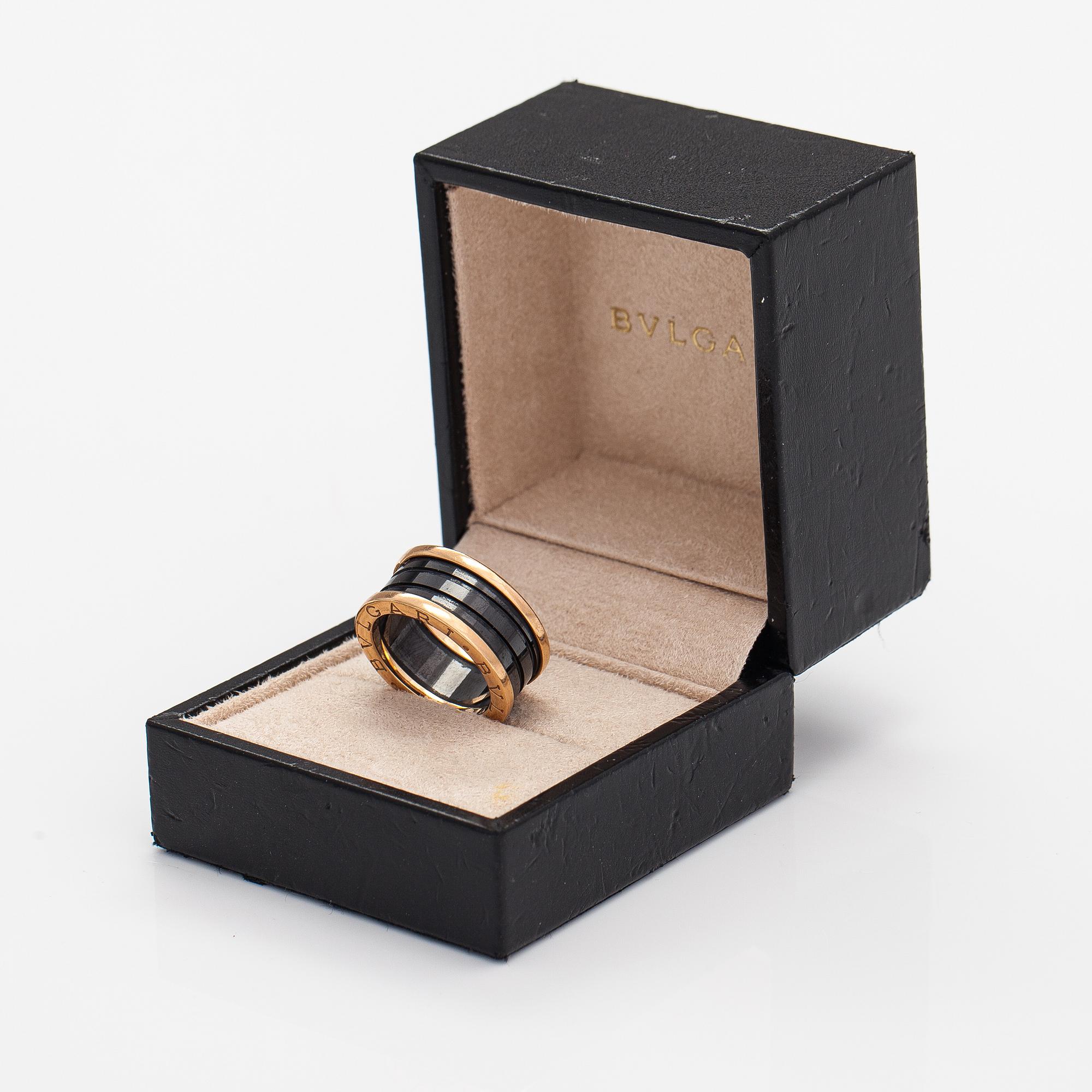 Bulgari An 18K gold and black ceramic ring B.zero 1 Marked Bulgari Made in Italy 58. Bukowskis