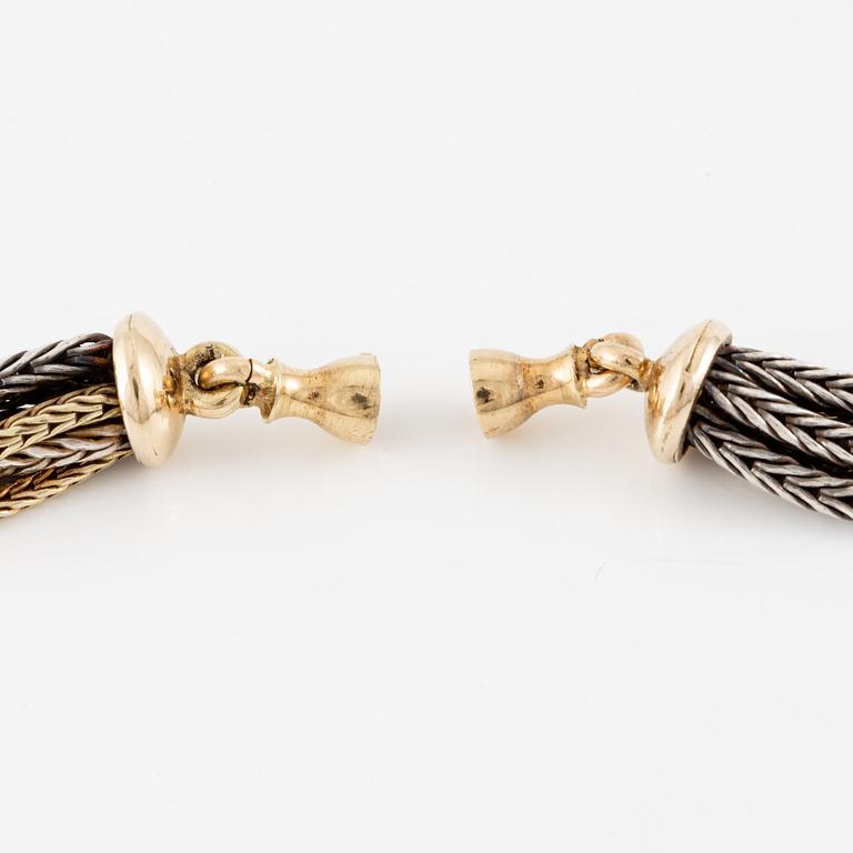 Collier, troligen Ole Lynggaard, sex rader, guld och silver.