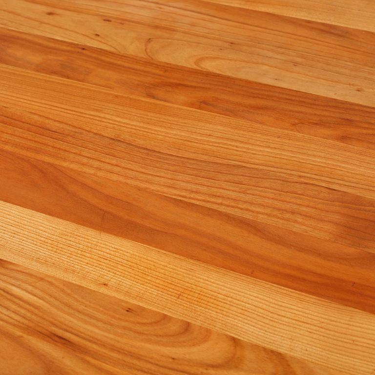 A coffee table named "Opus 9", designed Søren Nissen och Ebbe Gehl and made in the 21th century.