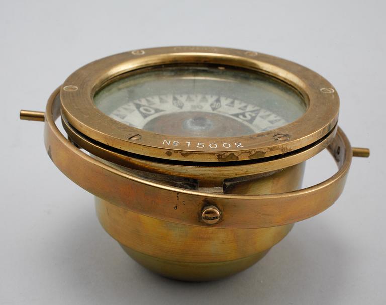 Two compasses by Lyth, Stockholm and J.E Lindbom, Lysekil, first half of the 20th century.